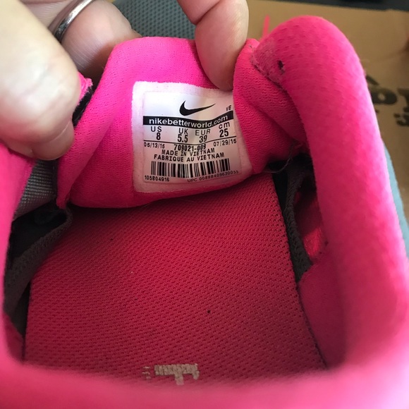 Nike sneakers - Picture 8 of 8